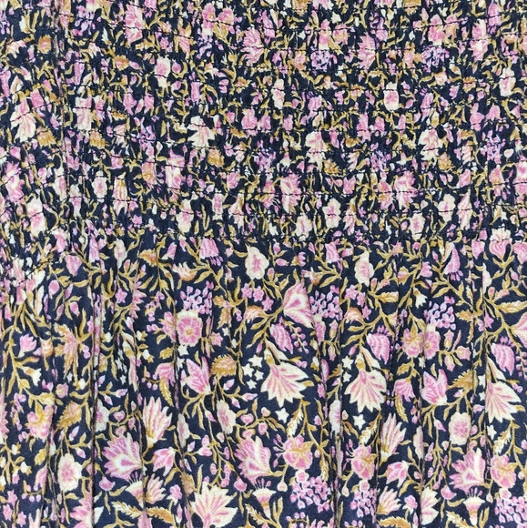 Women's Floral Smocked Top - Picture 4 of 4